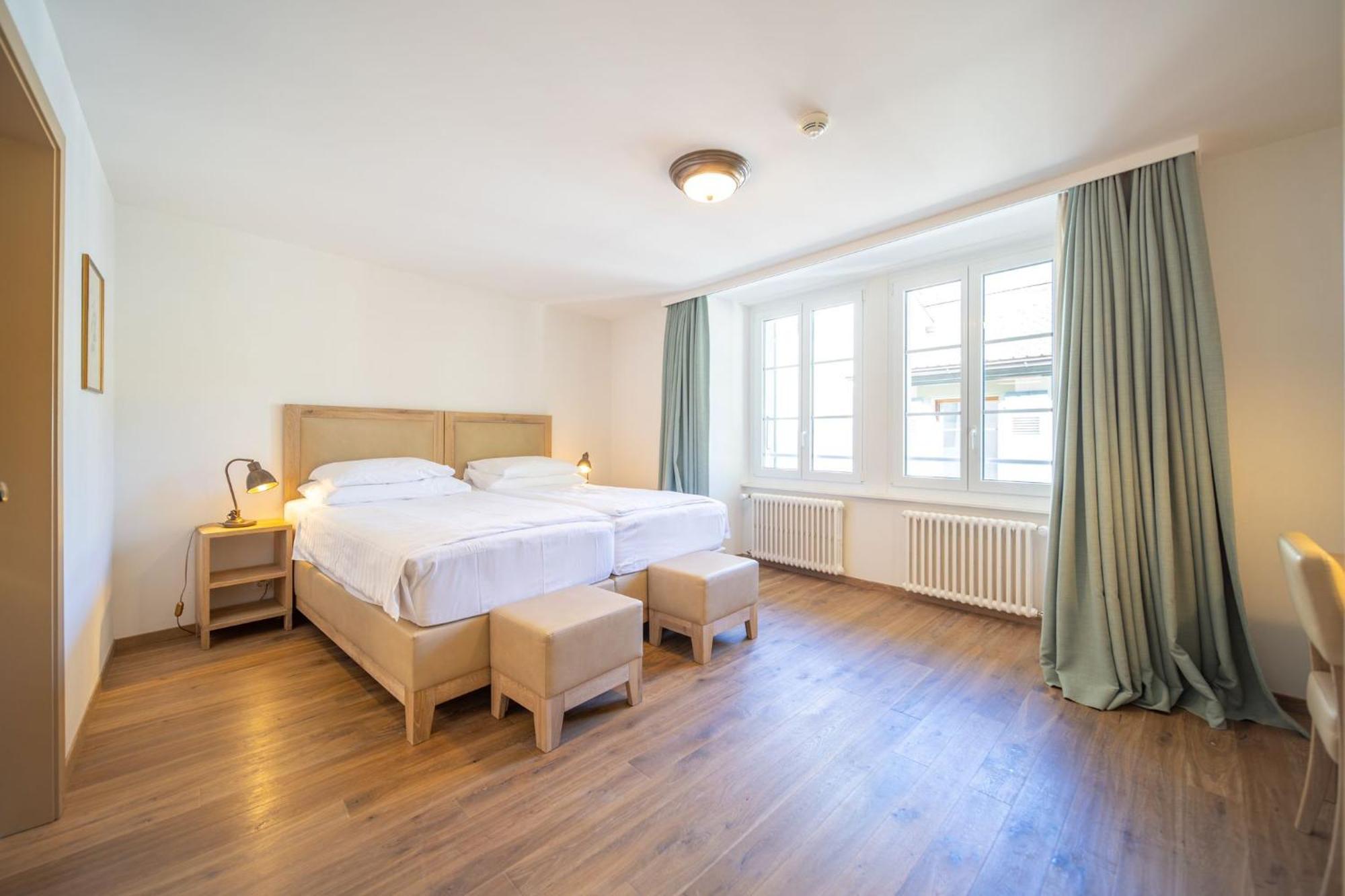 Au Major Davel Hotel Cully